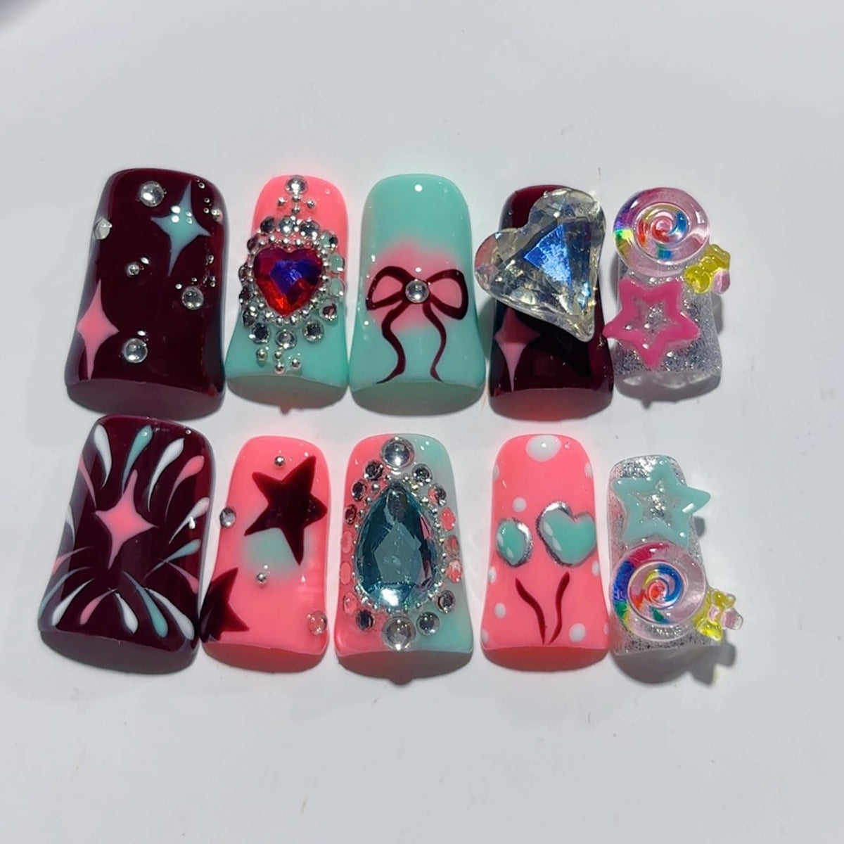 RIICFDD duck nails collection — playful shape for quick, party-ready glam.