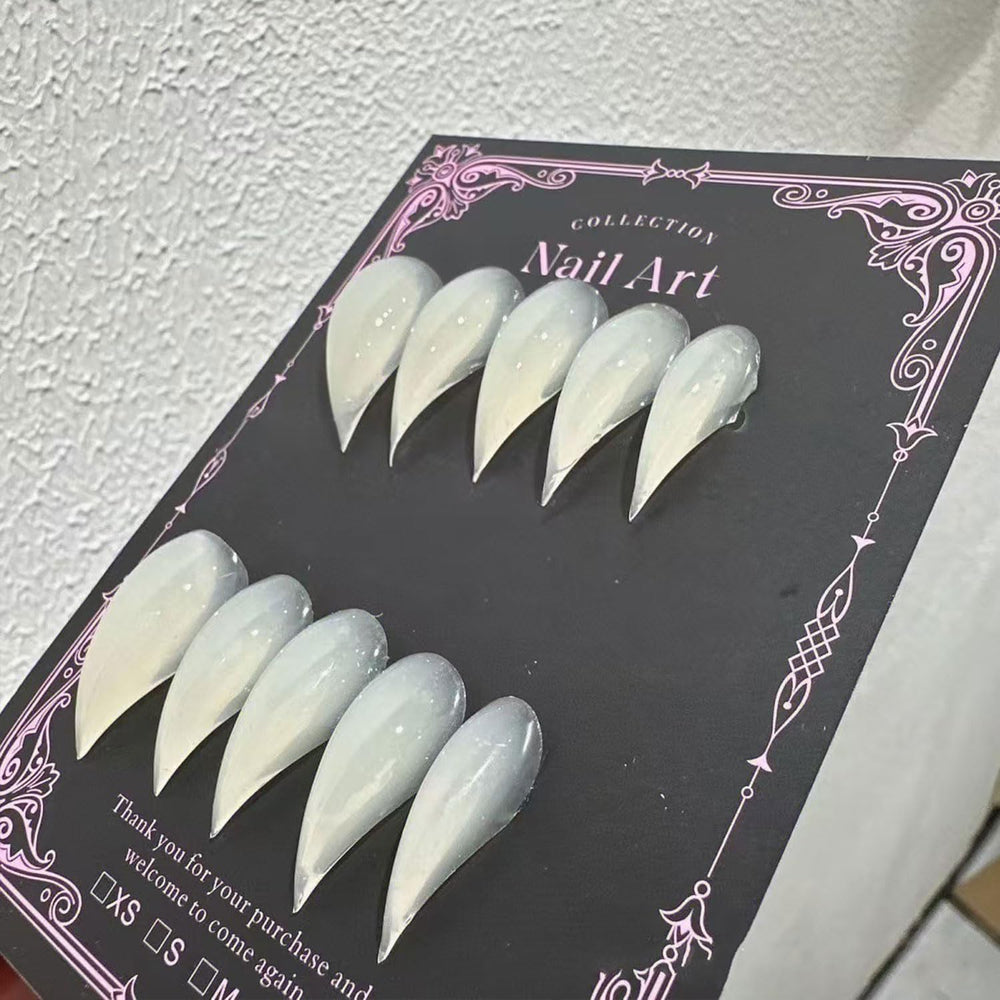 RIICFDD Halloween nails packaging with 24-piece kit for quick DIY looks