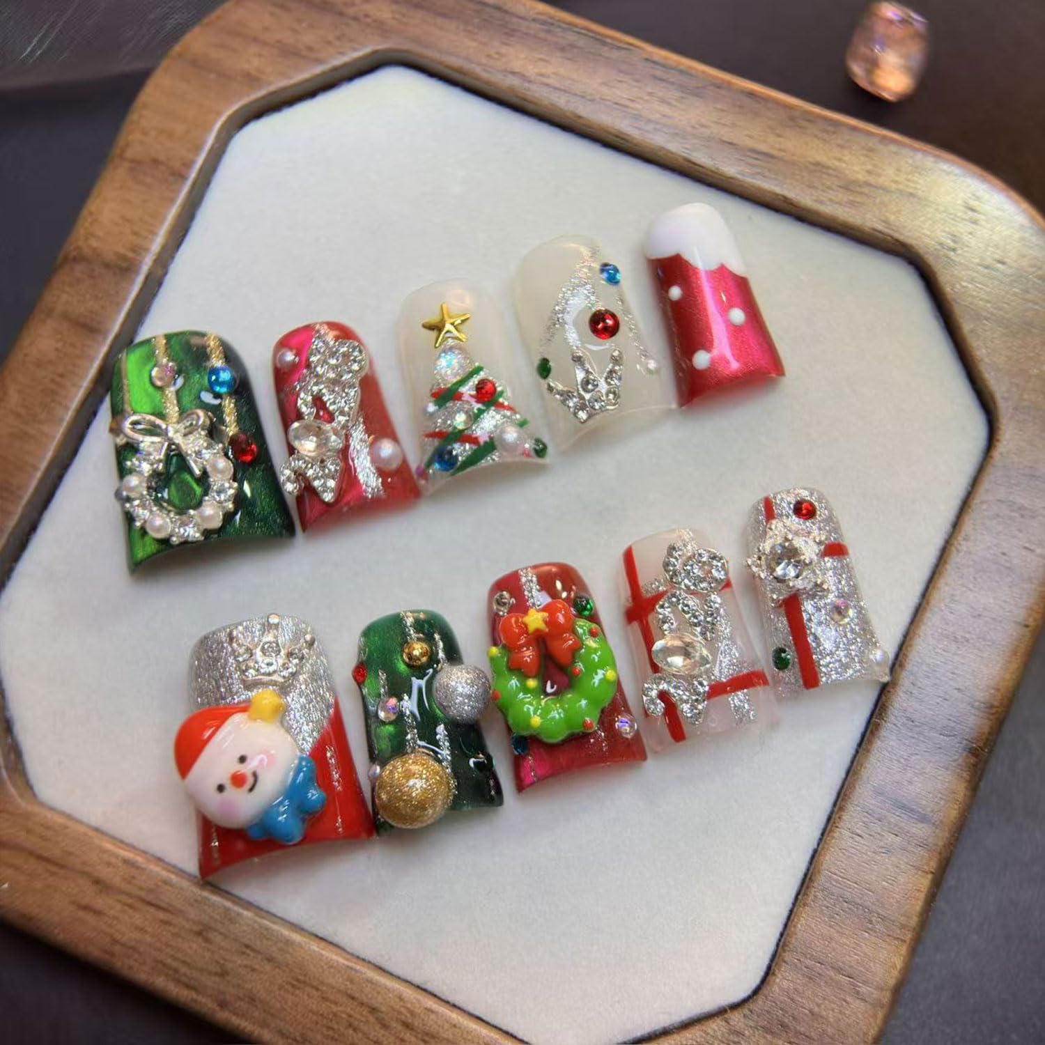 RIICFDD handmade press-on nails with duck 3D garland for festive style.
