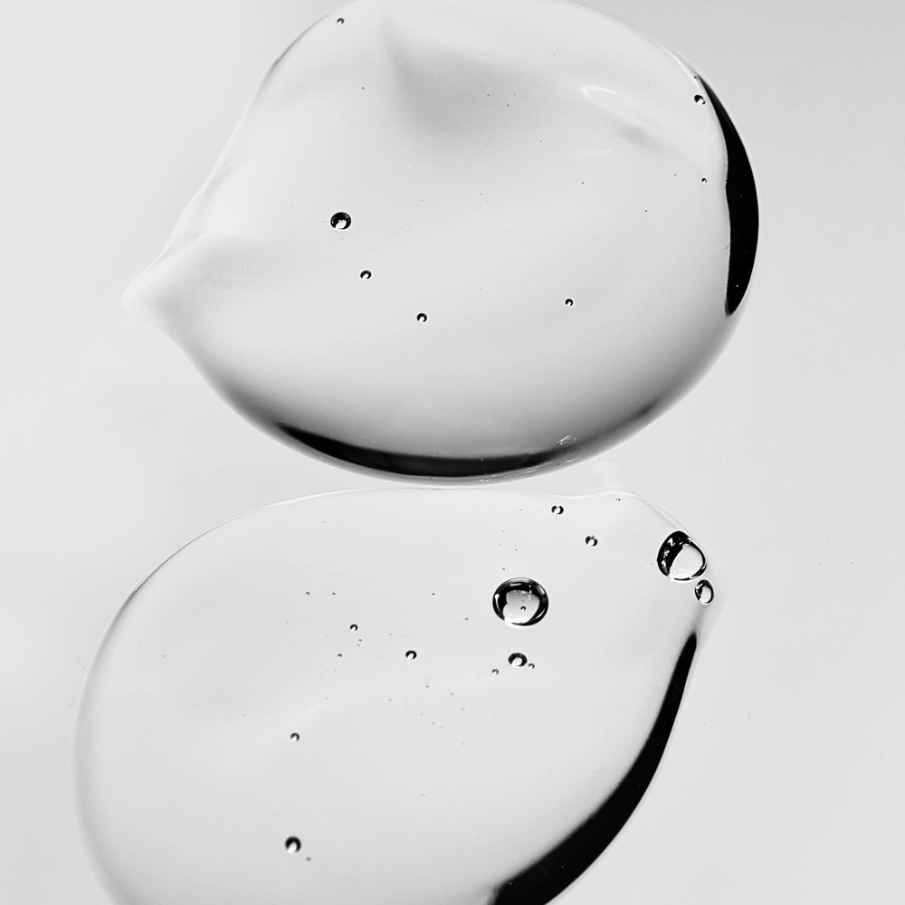 Rilastil Xerolact hand-application shows soothing cleansing for dry skin.