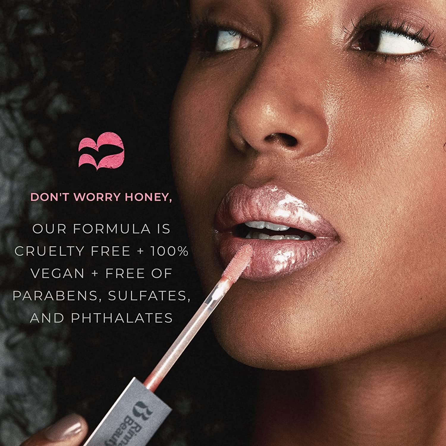 Rinna Beauty Icon Lip Kit: Teinte nude naturelle pour un look élégant.