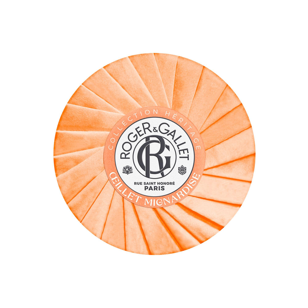 Roger & Gallet Œillet Mignardise bottle pour reveals fragrant cleansing.