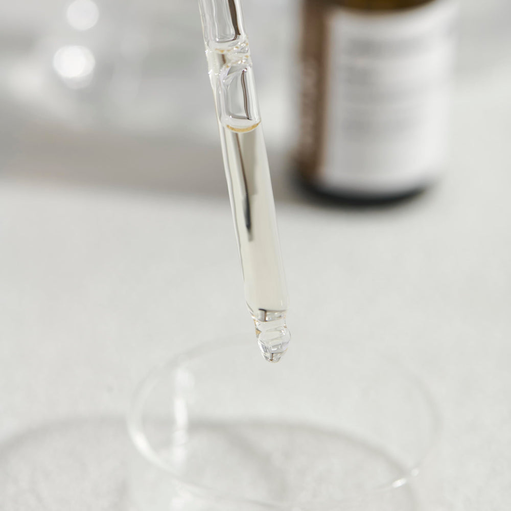 ROLANYIN serum texture is lightweight, non-greasy and fast-absorbing