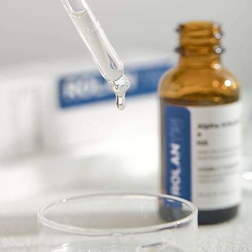 ROLANYIN Alpha Arbutin Serum application on skin shows lightweight hydration.