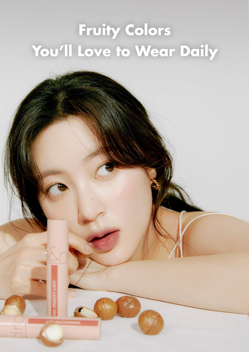 rom&nd fruity scent lip tint adds a pleasant aroma while hydrating.