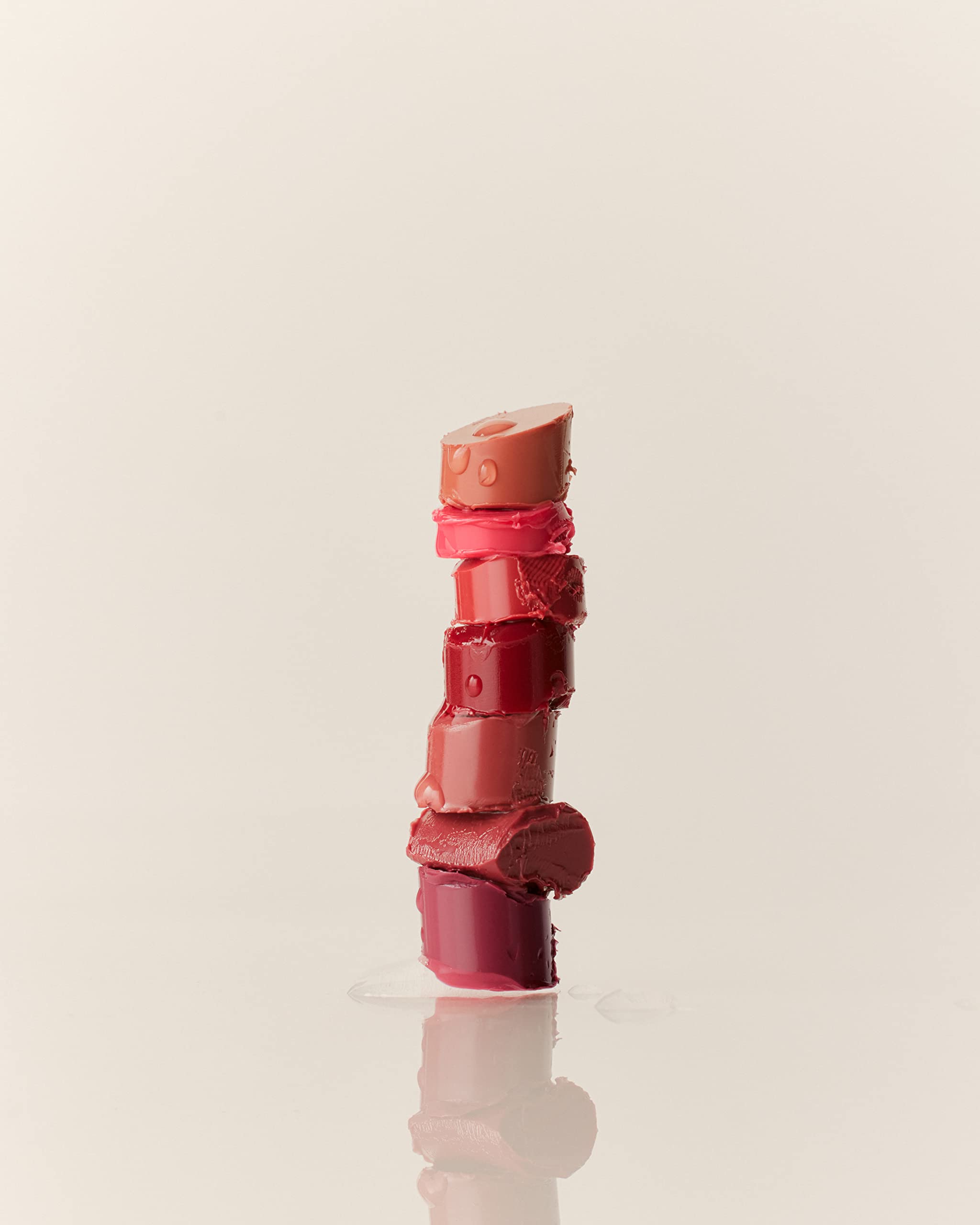 rom&nd Glasting Melting Lip Balm 05 Micro-Control dispense allows precise, small-amount application.
