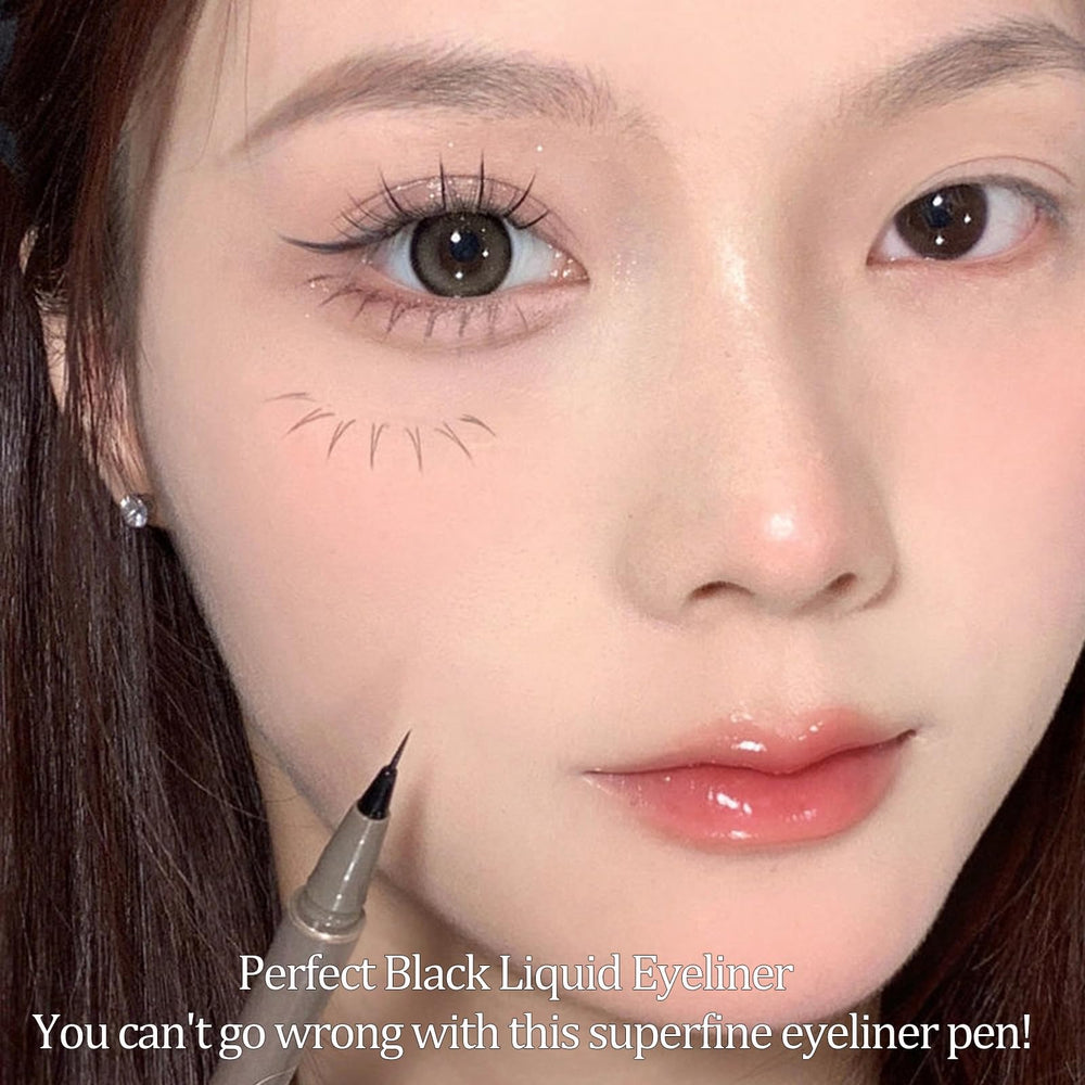 Rosarden Eyeliner brush delivers smooth, easy application.