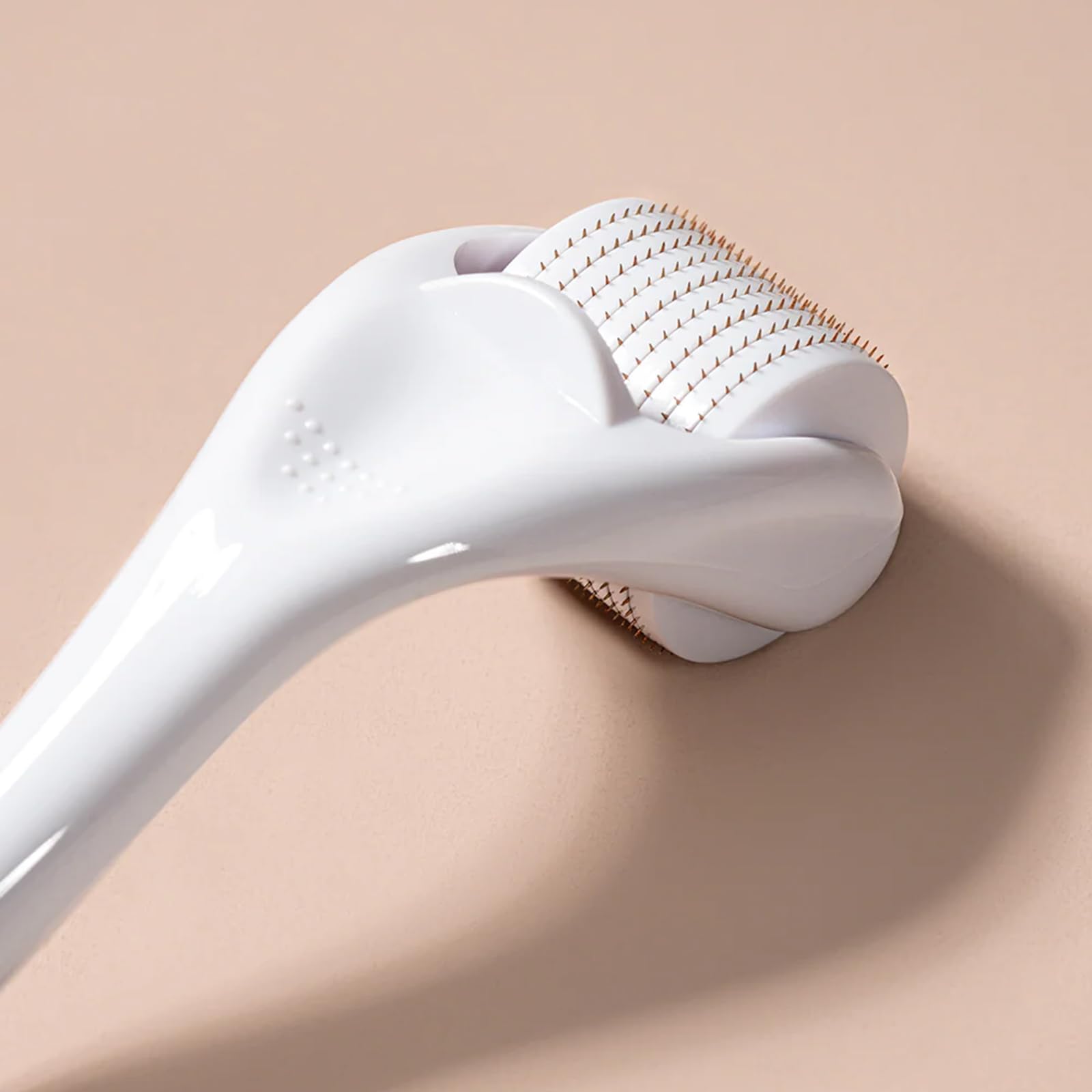 ROSELYNBOUTIQUE Derma Roller designed for beard care and at-home grooming
