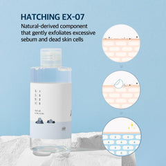 Round Lab 1025 Dokdo Lotion texture closeup for gentle hydration.