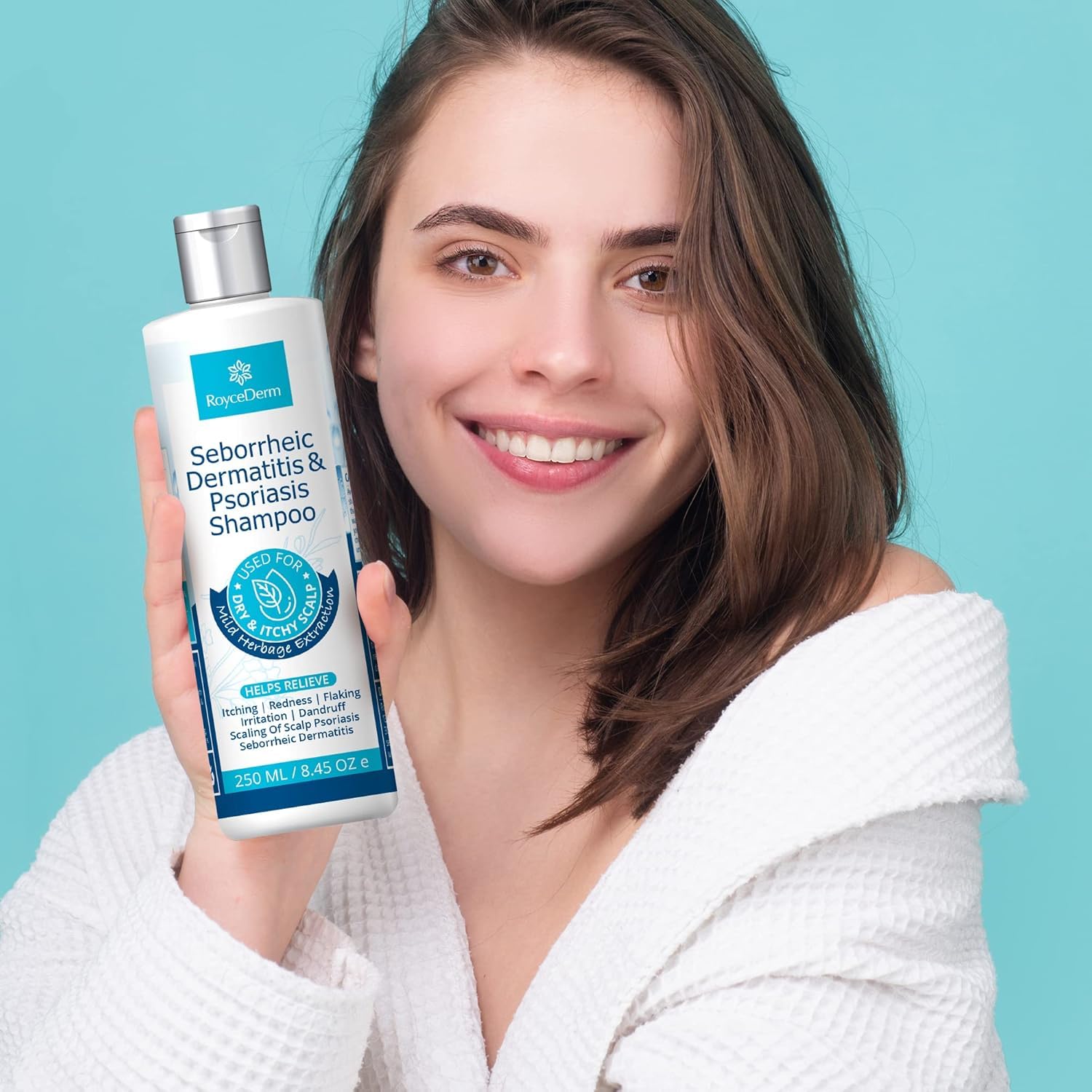 Roycederm Psoriasis Shampoo application demonstrates massage and rinse method