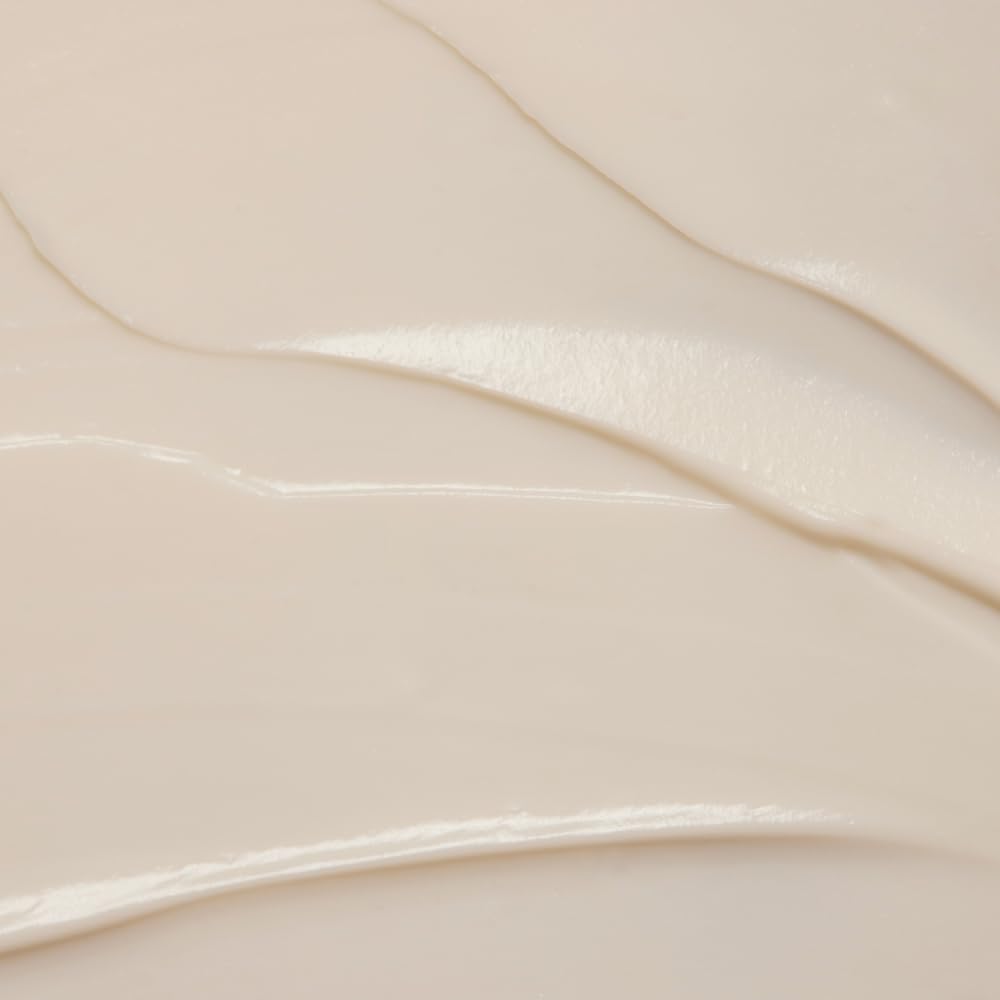 RŌZ Evergreen Styling Cream applied to damp hair for flexible control