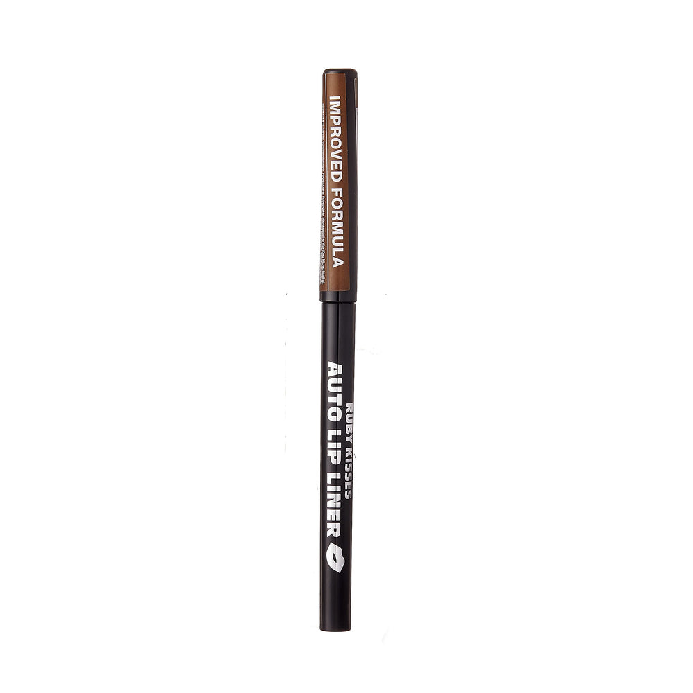 Ruby Kisses lip liner Cappuccino application showcases seamless twist-up convenience.
