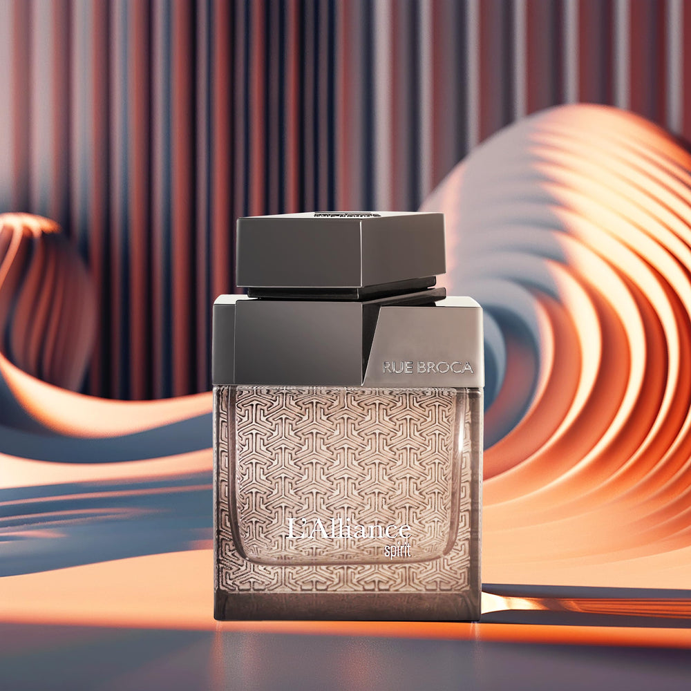 Rue Broca L'Alliance Spirit base notes provide warmth and long-lasting presence on skin