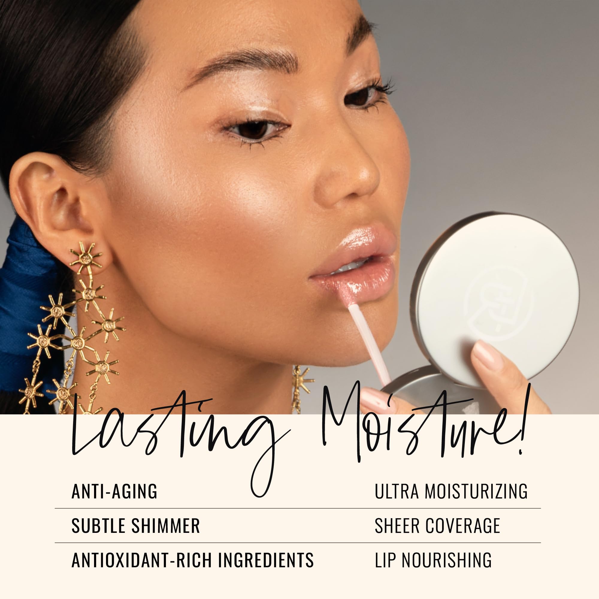 Runway Rogue vegan gloss antioxidant-rich closeup with green tea and chamomile extracts