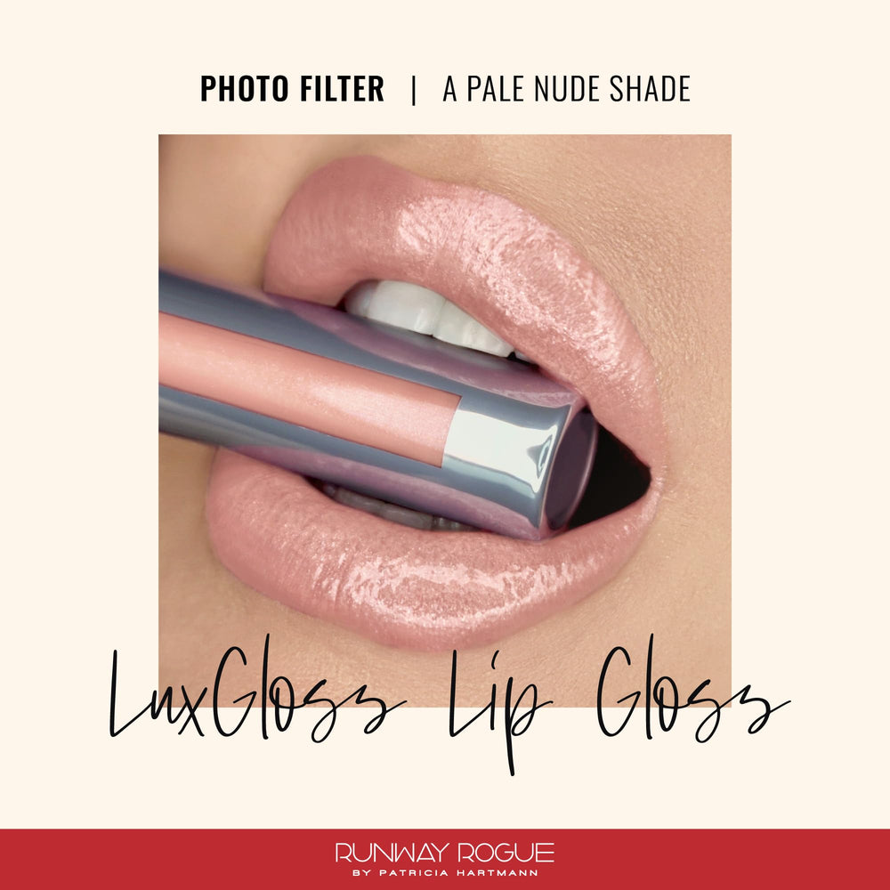 LuxGloss Photo Filter swatch showing rich pigment and reflective shine.