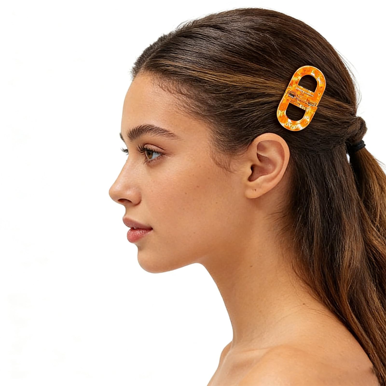 S-SNAIL-OO clip features smooth edges to reduce tugging during wear.