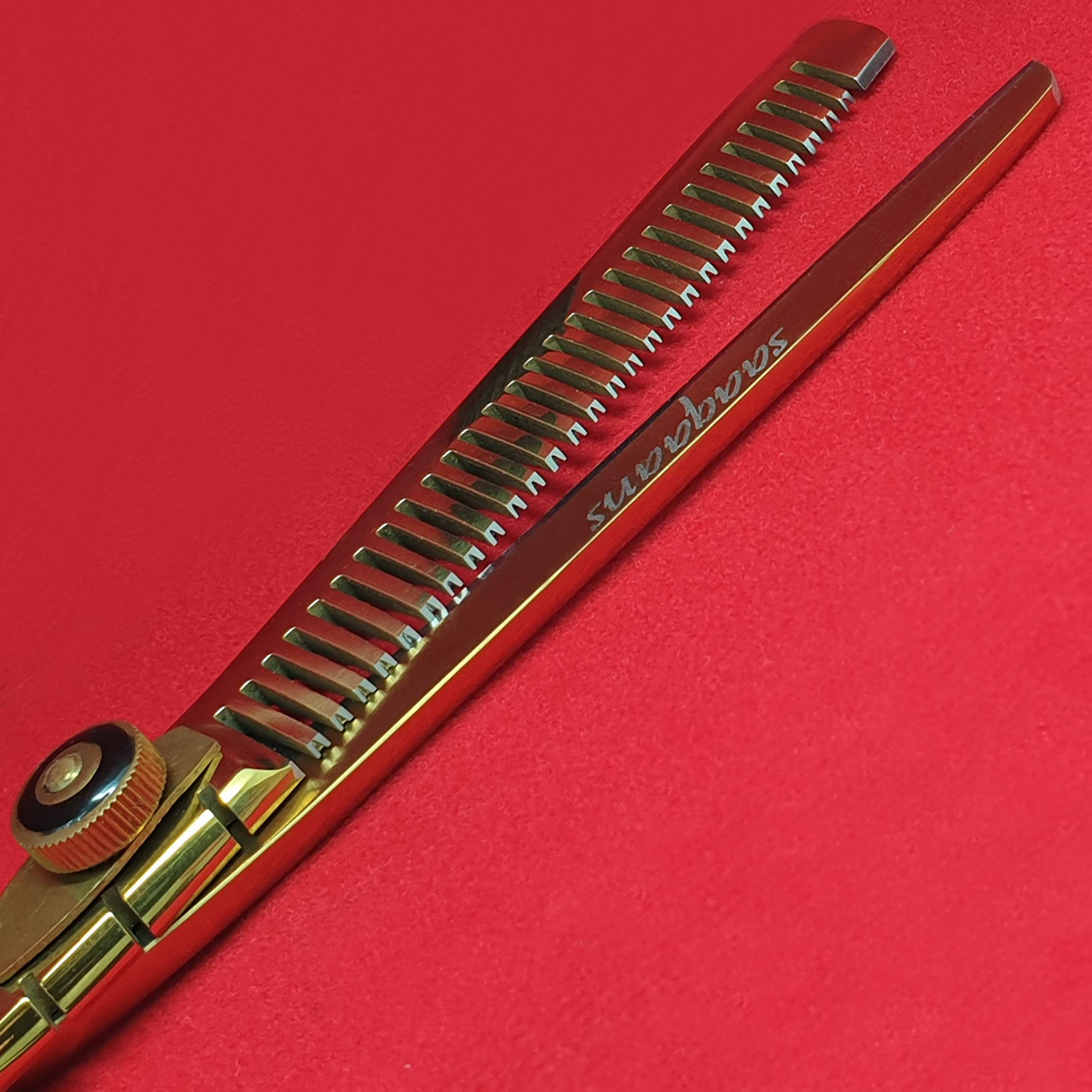 Saaqaans MSS-03 Derby blades 10-pack included for easy blade replacements.