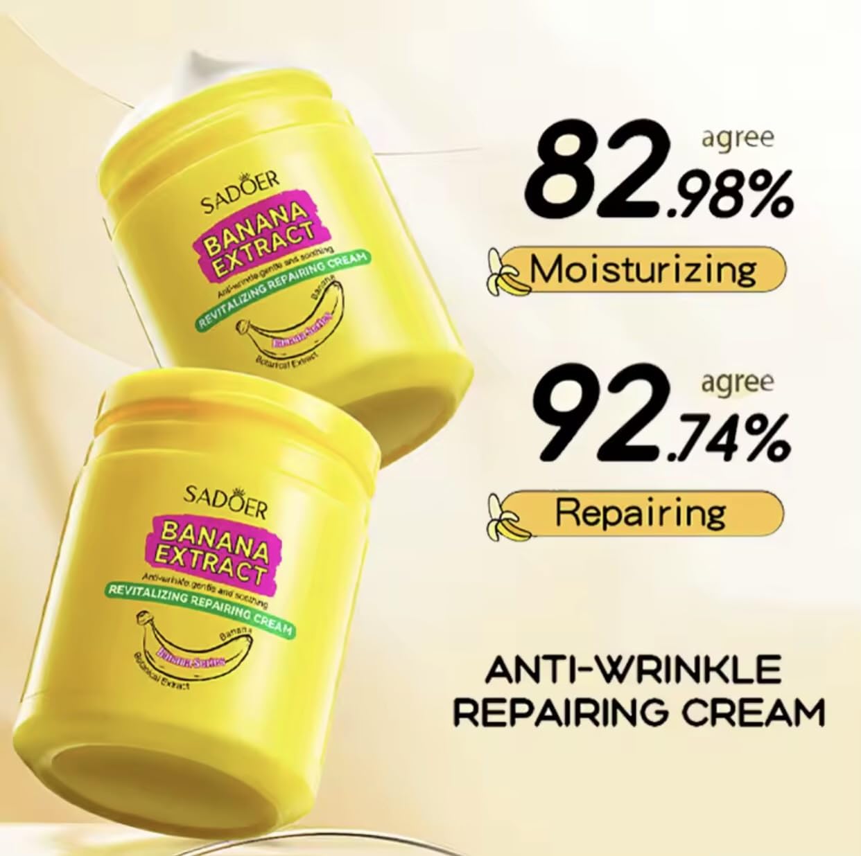 SADOER Banana Extract Cream on hand shows creamy texture and hydration.