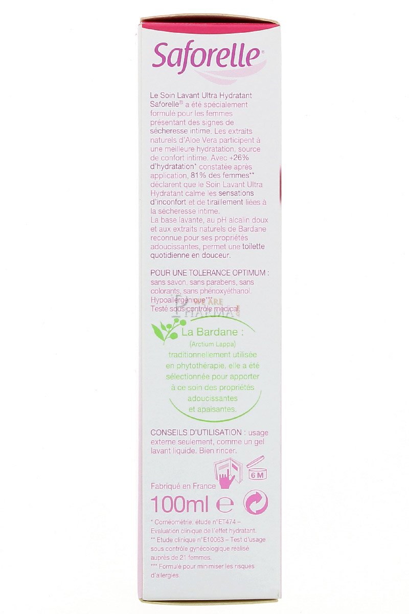 Saforelle gentle cleanse with alkaline pH close-up showcasing mild formula