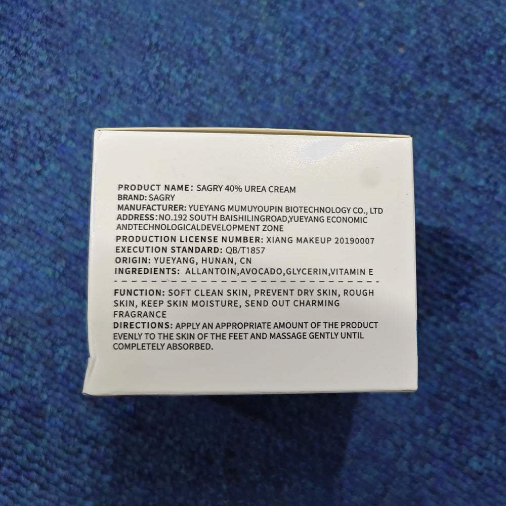 Sagry Urea 40% heel application on cracked heel for smoother skin.