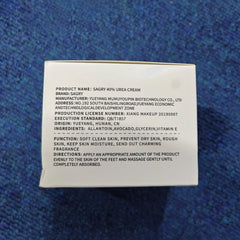Sagry Urea 40% heel application on cracked heel for smoother skin.