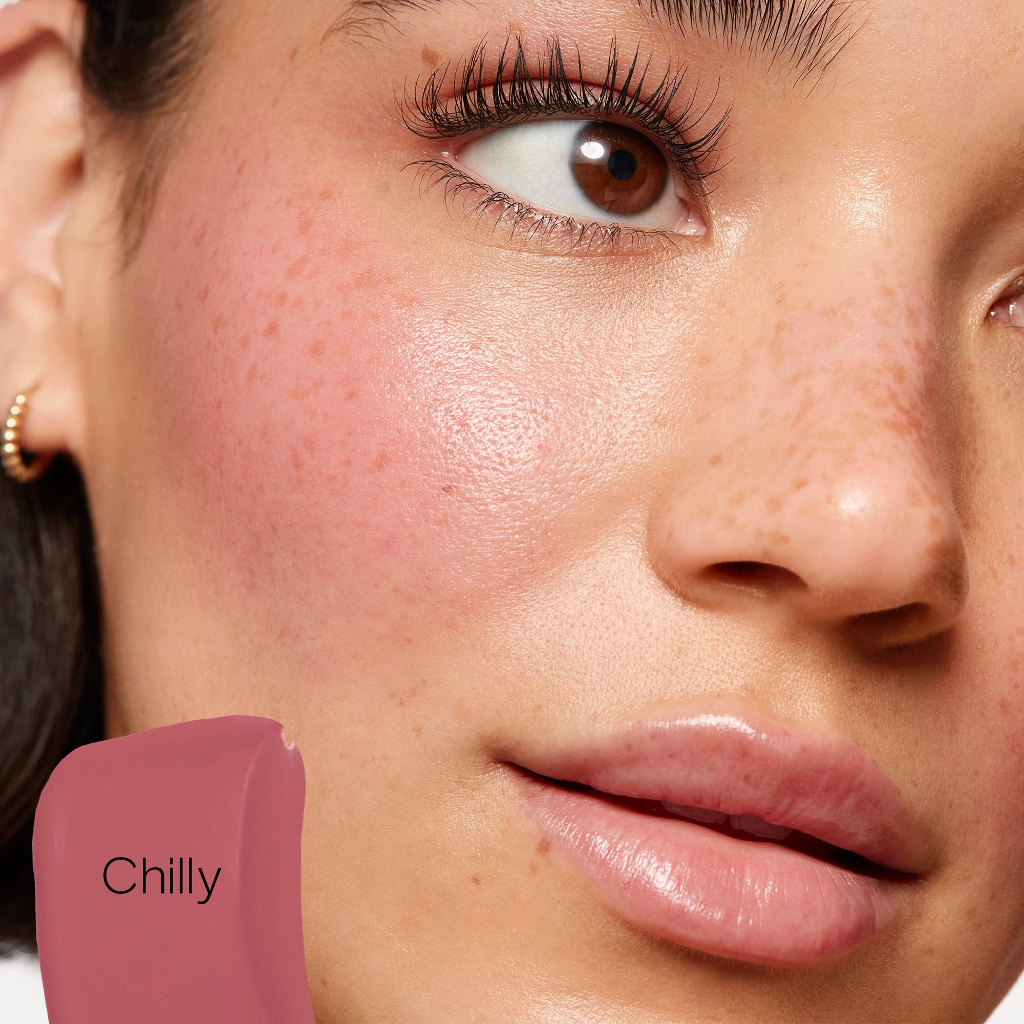 Licorice root and elderberry in Saie Dew brighten and protect the complexion.