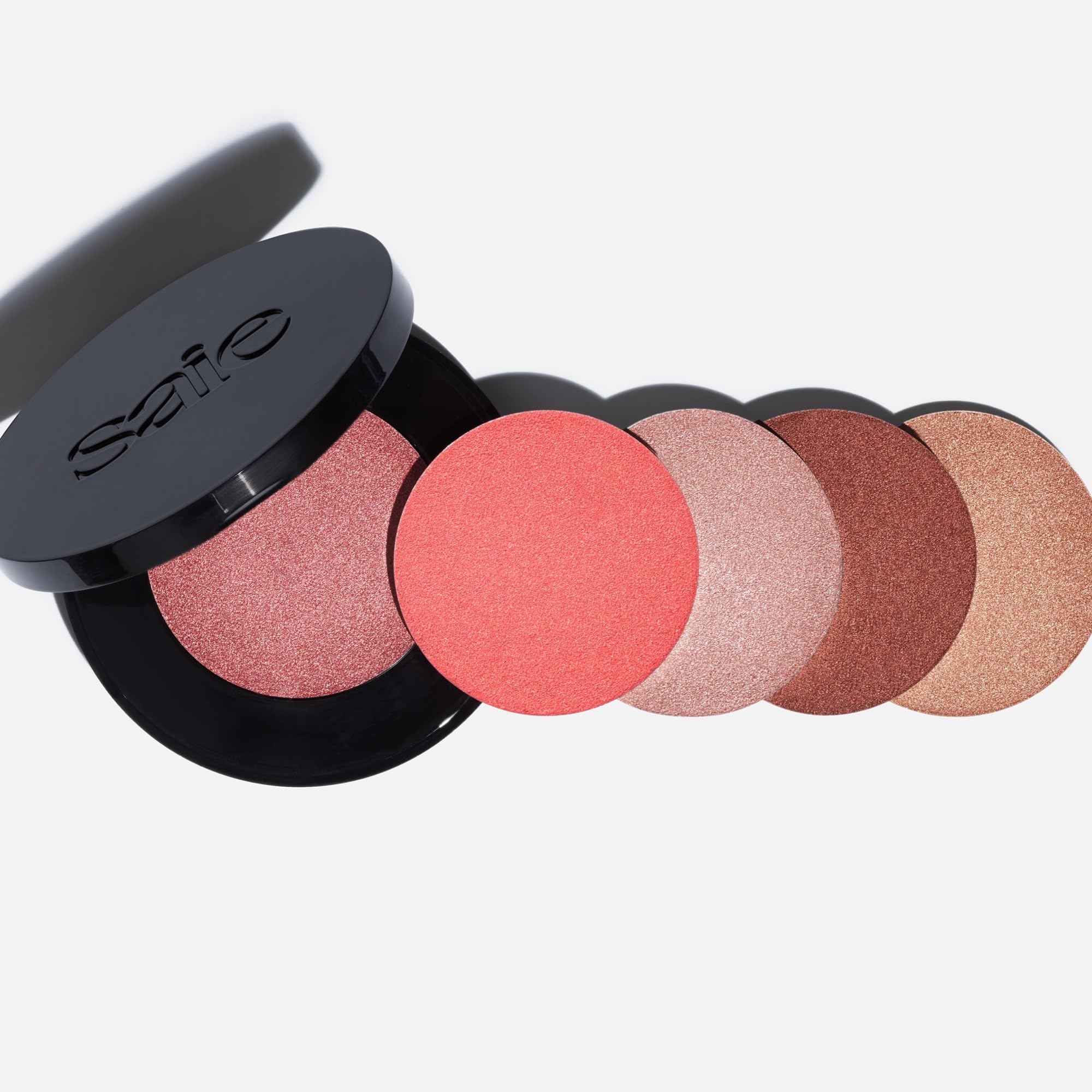 Saie Glow Sculpt nourishes skin with Kukui Oil for comfort while glowing.