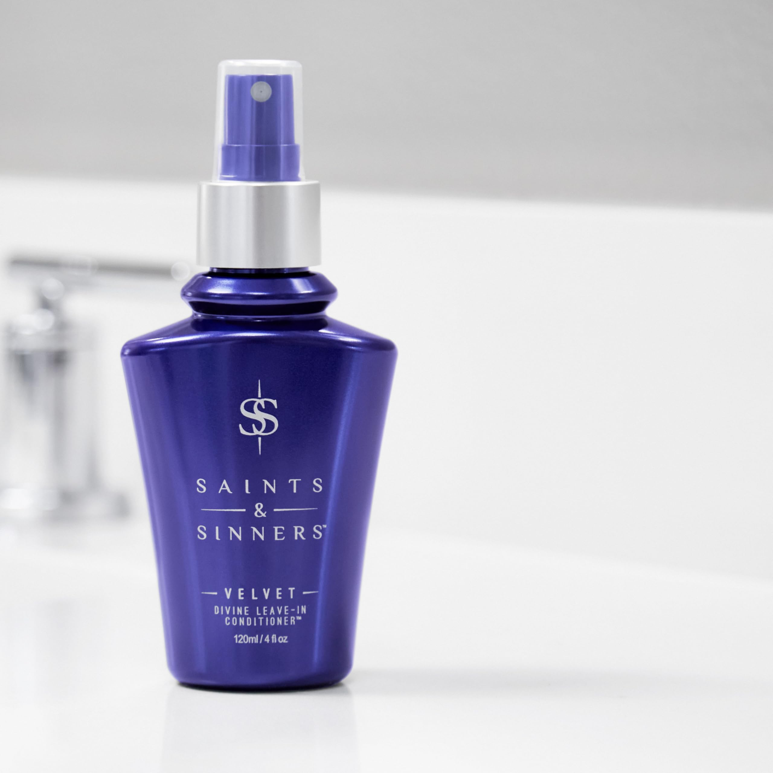 Saints & Sinners Velvet Divine preserves color with moisture retention between washes