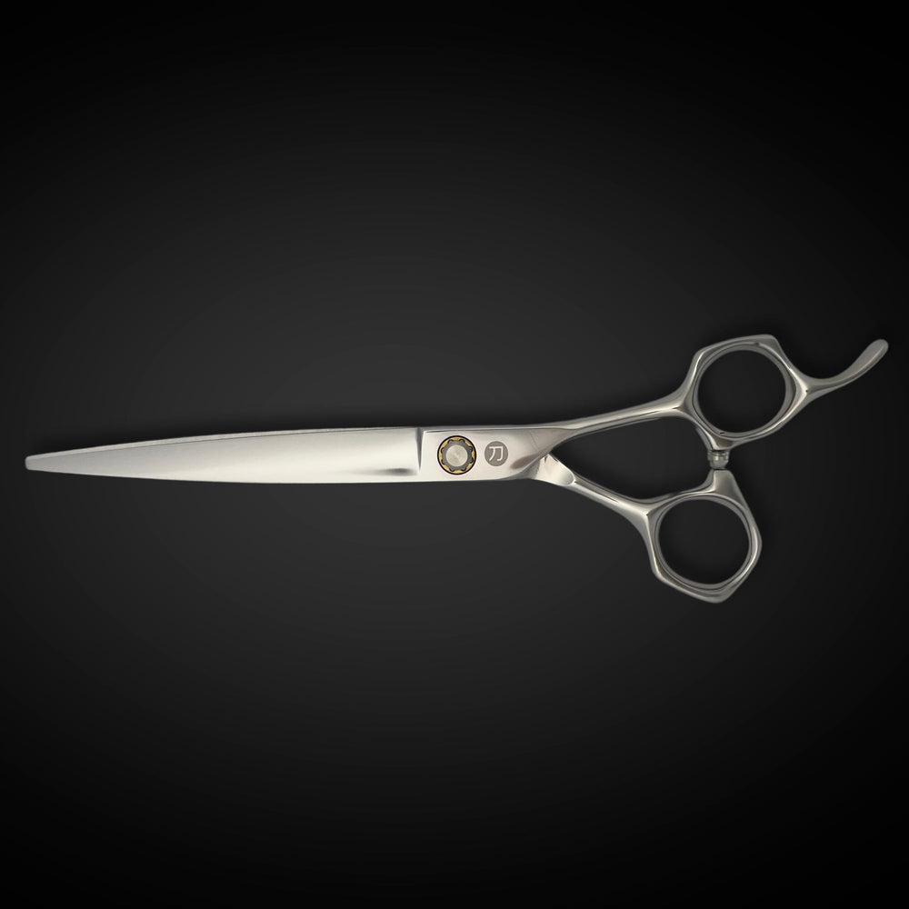 Saki Shears Musashi 7in professional salon use at a busy station