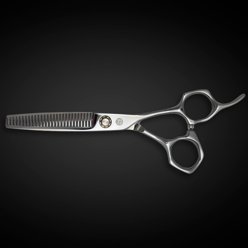Saki Shears Musashi ergonomic handle designed for comfortable use