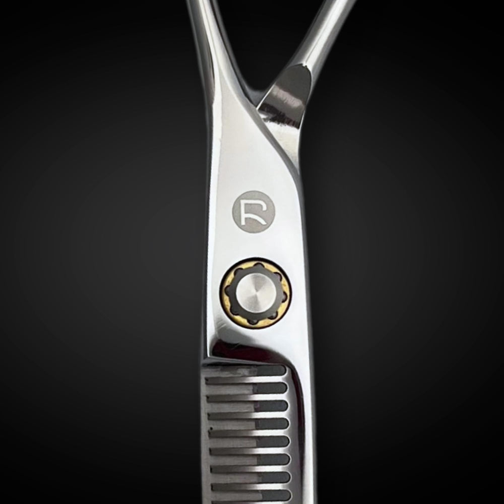 Saki Shears Musashi suited for wet or dry cutting in busy salons