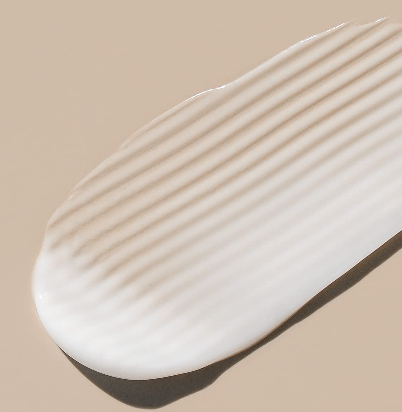 Saltair Moisture Bound shampoo top view for cleansing.