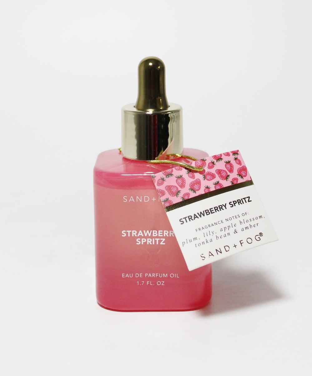 Sand + Fog Strawberry Spritz oil dropper, alcohol-free formula ideal for skin-friendly application.