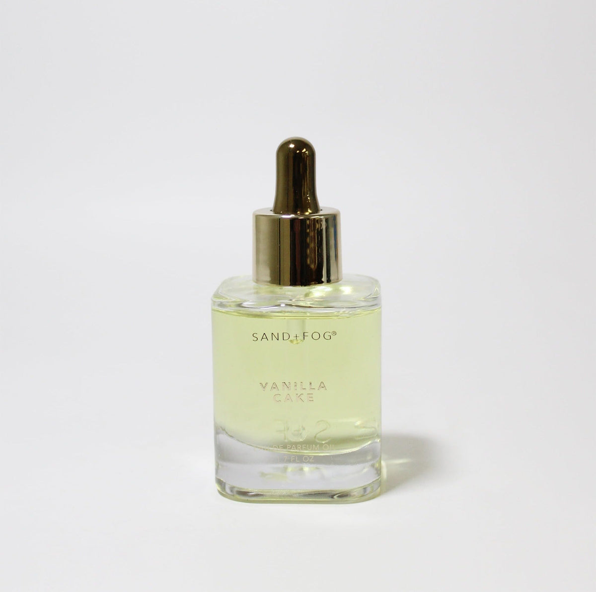 Sand + Fog Vanilla Cake Parfum Oil bottle with dropper for precise, long-lasting fragrance.