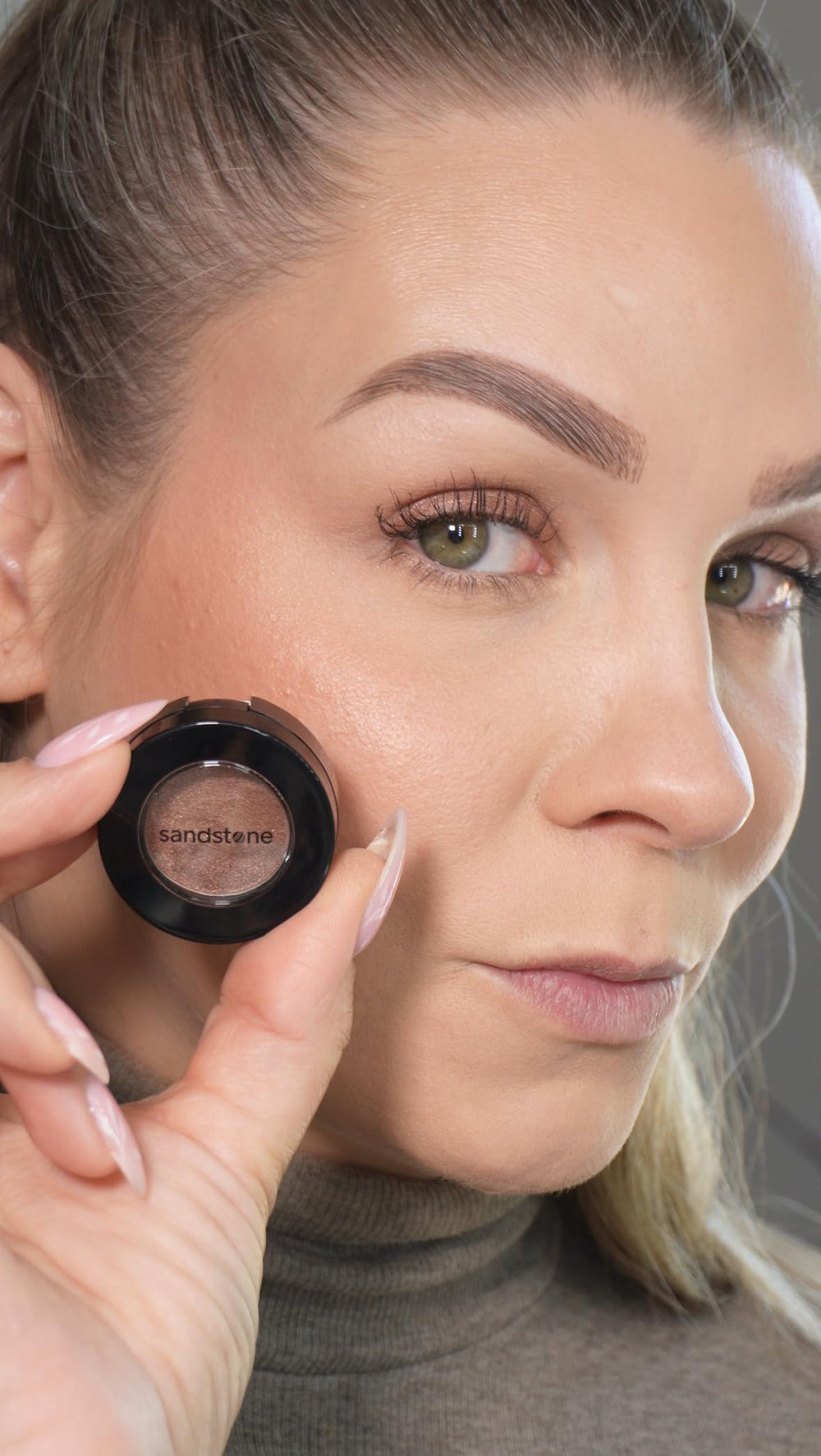 Sandstone Scandinavia allergy-certified eyeshadow designed for sensitive skin and eyes
