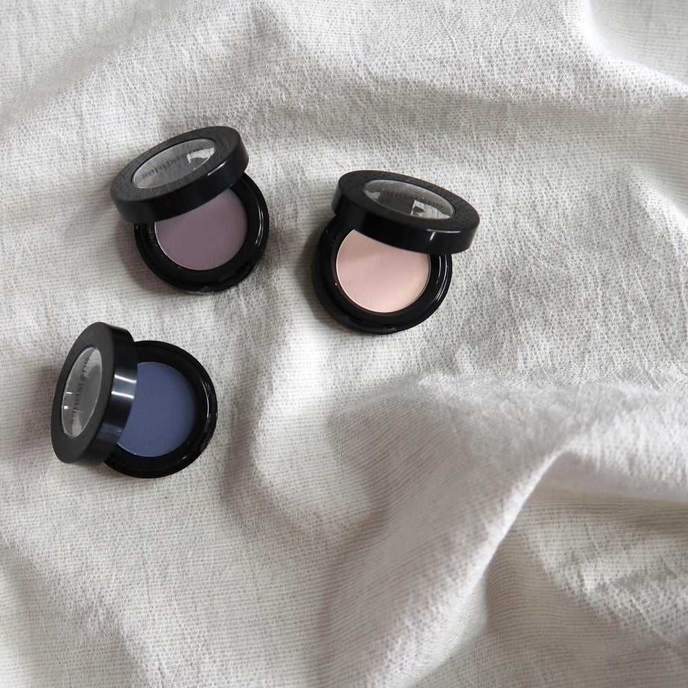Sandstone Scandinavia hypoallergenic makeup supports comfortable wear for allergy-prone users.