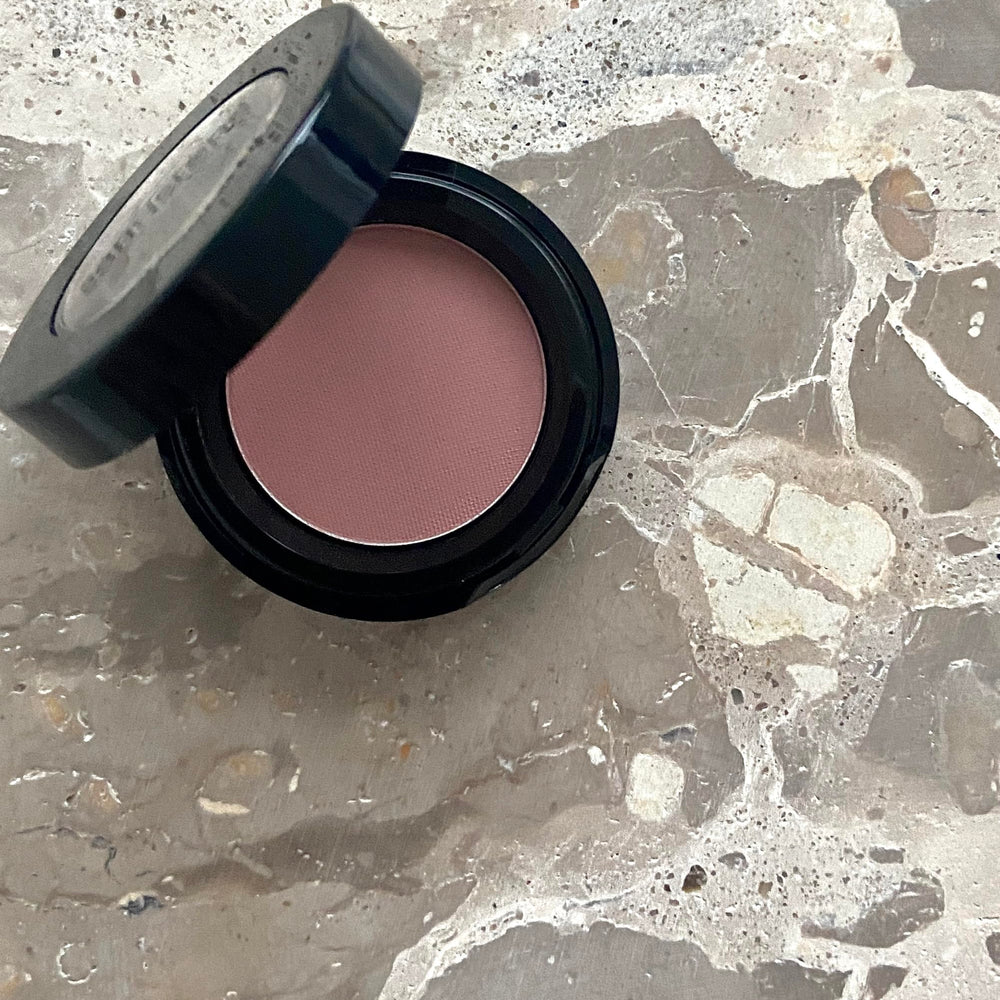 Sandstone Scandinavia Eyeshadow Pink Light Rose texture offering pigmented color with smooth application