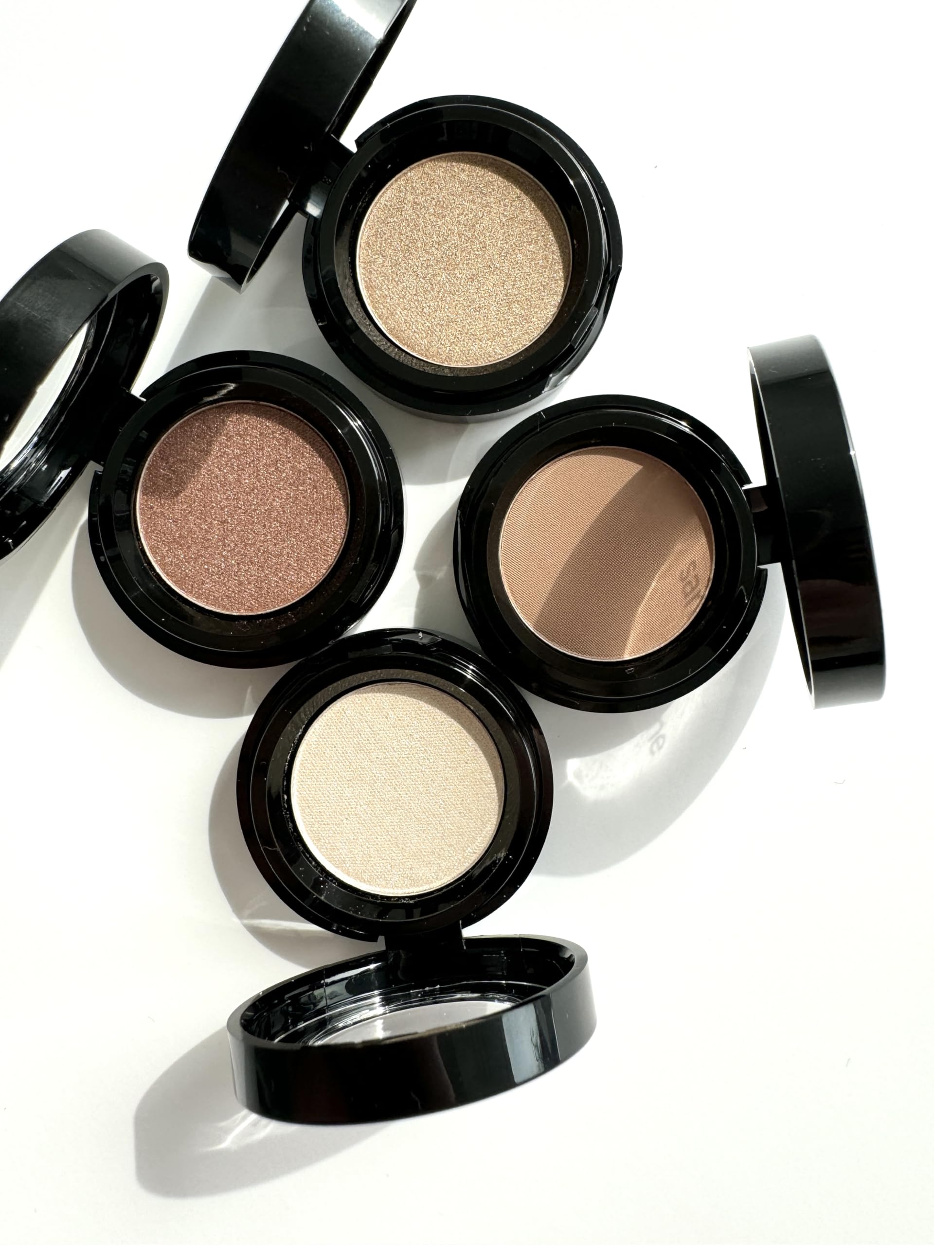 Sandstone Scandinavia Eyeshadow shimmer closeup highlighting luxurious sheen
