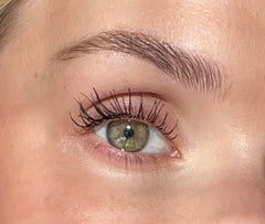 Sandstone Scandinavia mascara demonstrates added length and definition