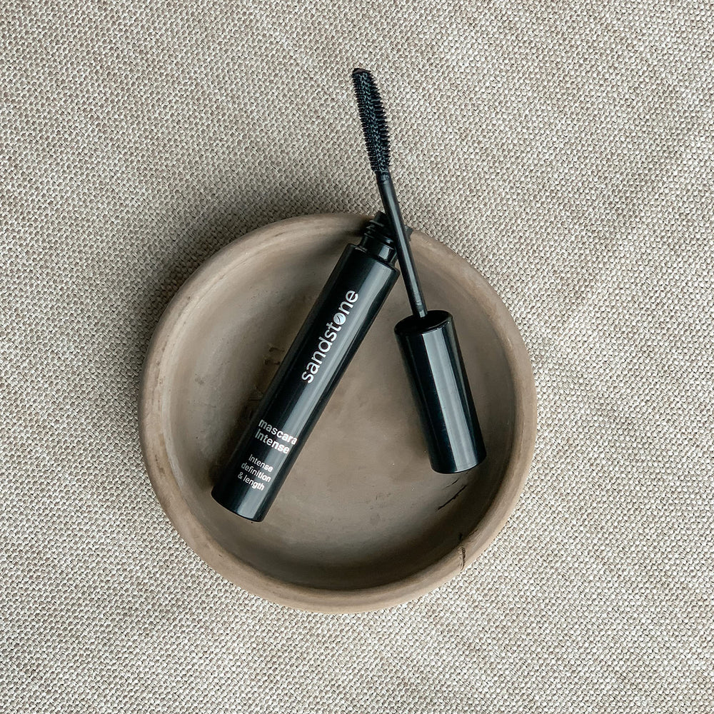 Sandstone Scandinavia vegan mascara uses natural ingredients with cruelty-free formulation.