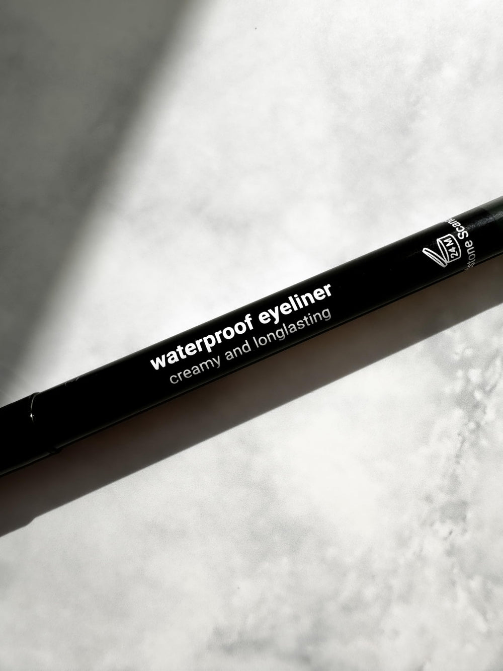 Sandstone Scandinavia sensitive eyes use-friendly pencil delivering crisp lines.