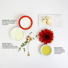 SAUCE BEAUTY curly hair conditioner application demonstrates even distribution on curls.