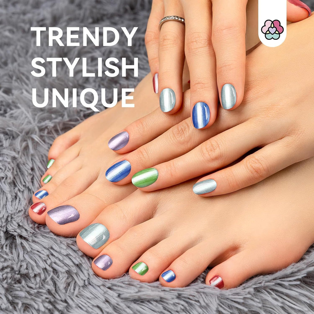 SAVILAND chrome nail polish with mirror shine and glitter effects for bold nails.