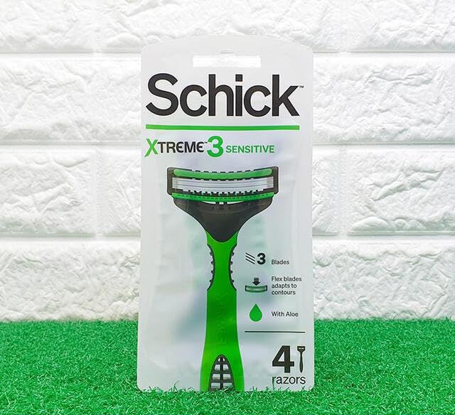 Schick Xtreme3 Sensitive Aloe strip closeup for smooth glide