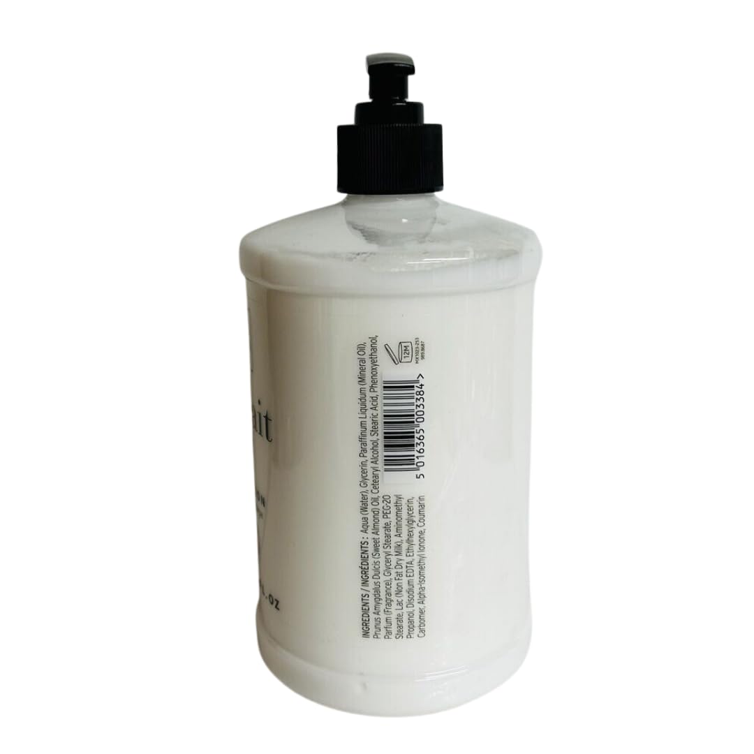 Au Lait Body Lotion application demonstrates smooth daily use.