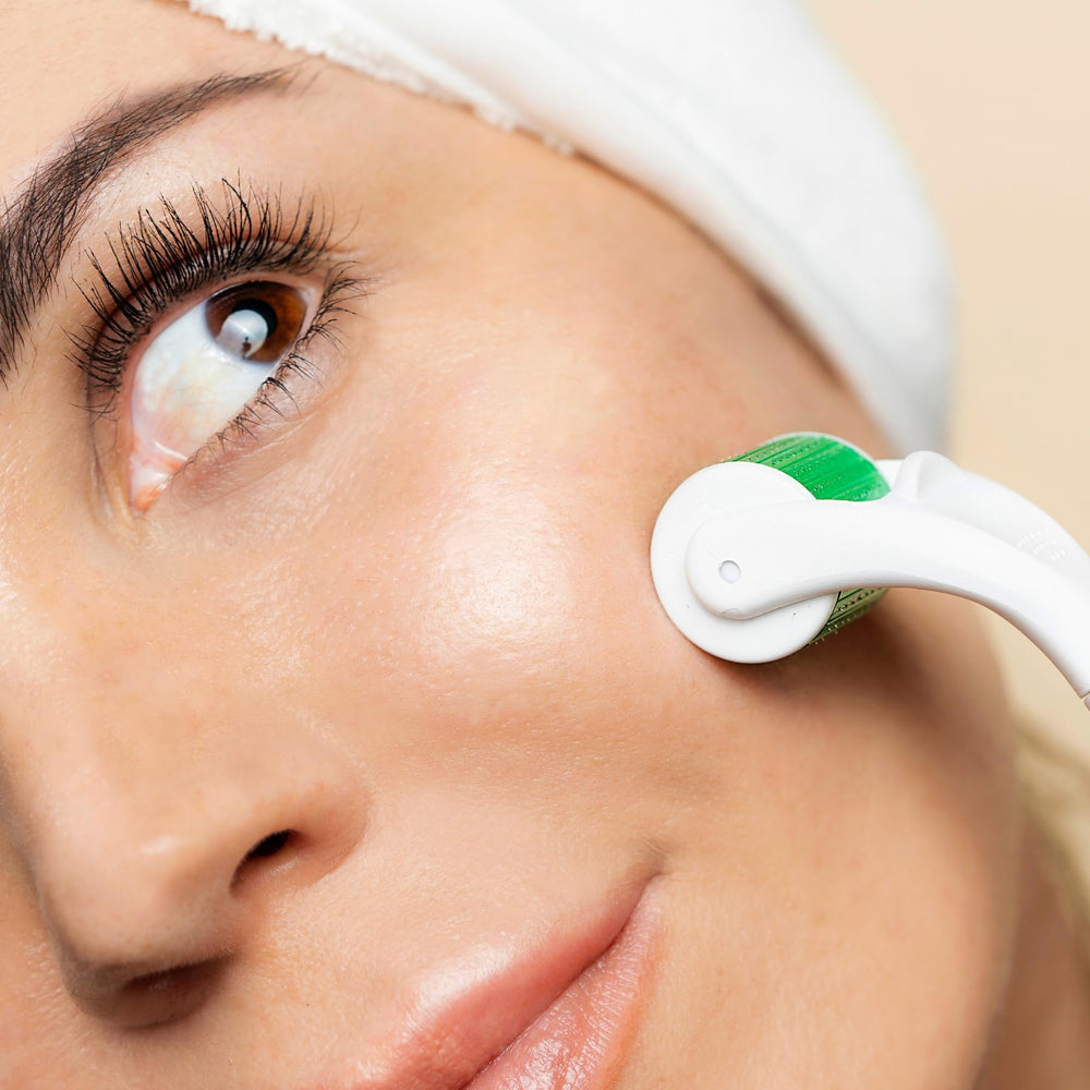 Sdara Skincare Derma Roller for Hair may support scalp care routines.