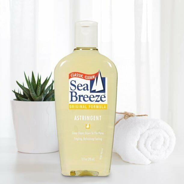 Sea Breeze Astringent Original application on cotton pad for clean pores.