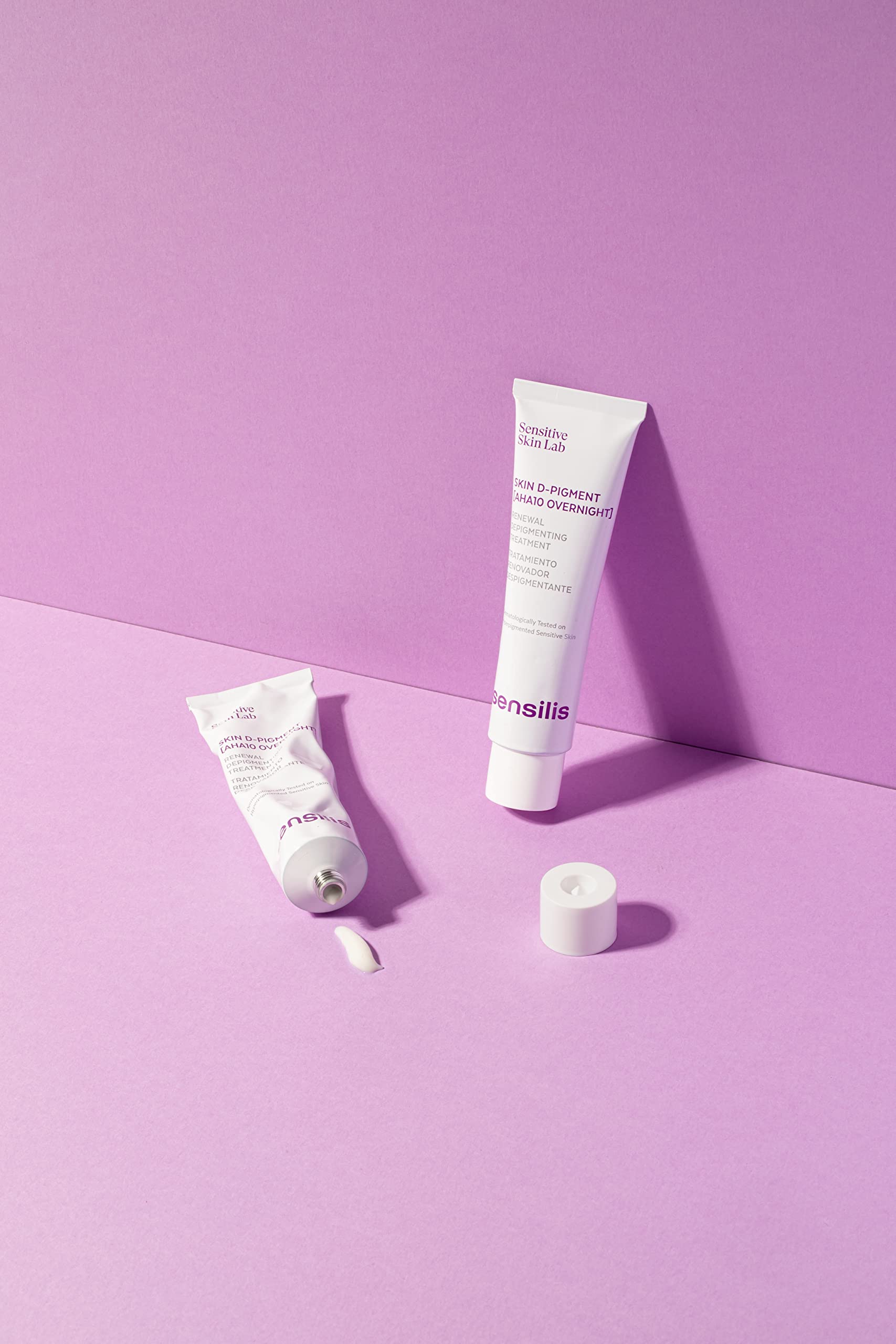 Sensilis Skin D-Pigment night routine scene illustrating a brightening step.