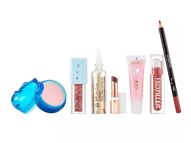 SEPHORA Favorite Holiday Lip Kit display showcasing on-the-go hydration and glossy shine.