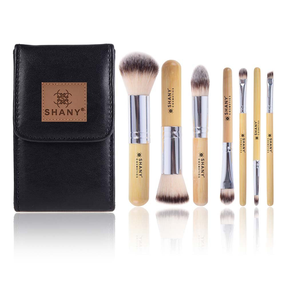 SHANY I Love Bamboo carrying case keeps brushes organized on the go